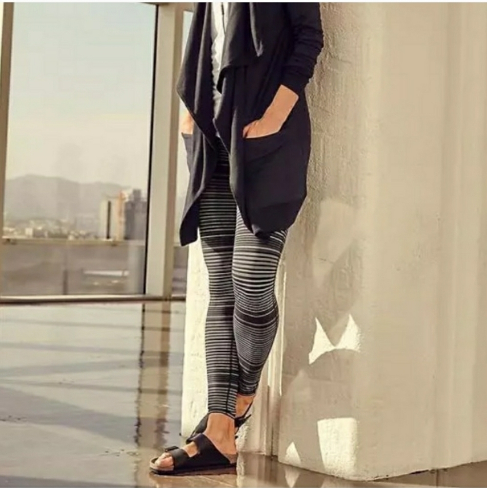 MOVING, MUST SELL! Athleta Chaturanga Colorblock Stripe Leggings Tall